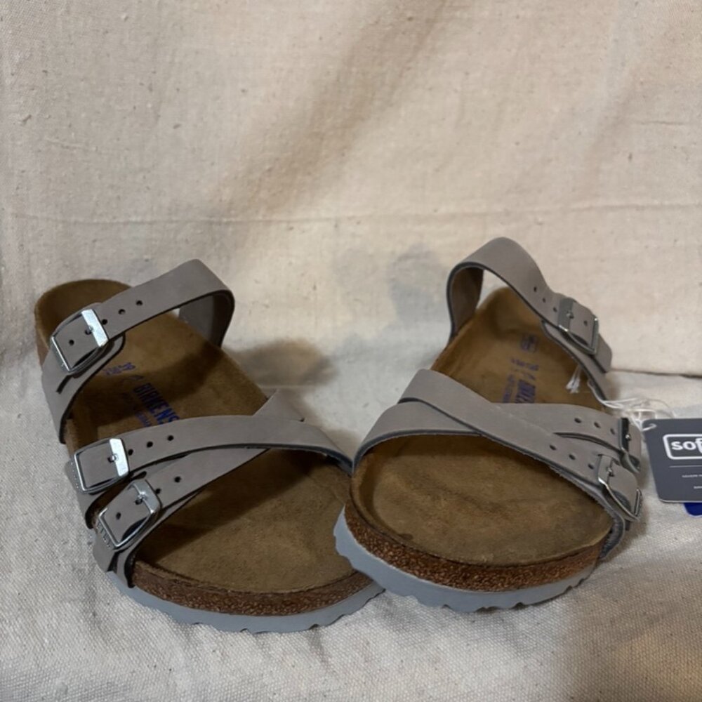 Adorable NWT Taupe Birkenstock Sandals Size 39 8.5